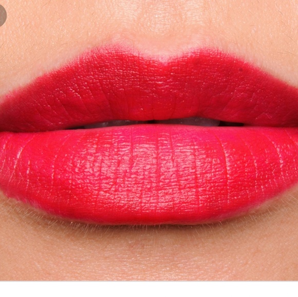 Mac Velvetease Lip Pencil - Picture 3 of 5